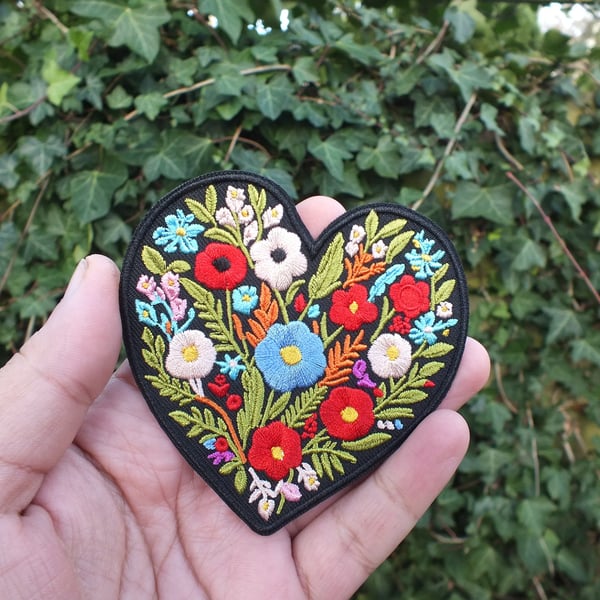 Black Floral Love Heart Embroidered Patch Iron On Sew On Badge