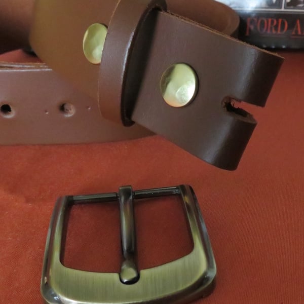 Tan colour real leather belt 1.5" width large  minor fault so reduced!