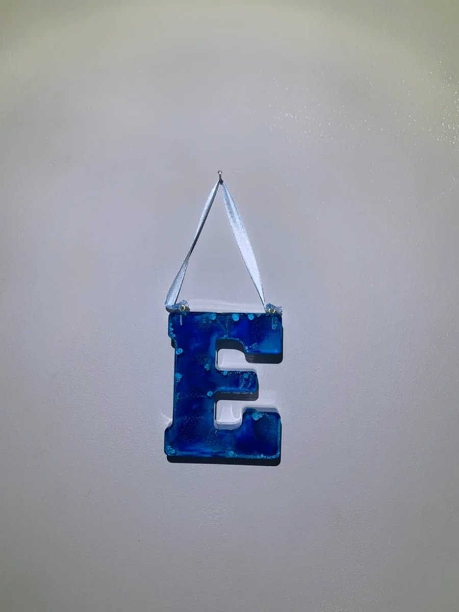 hanging letter