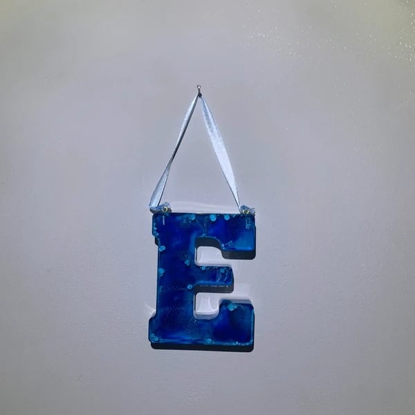 hanging letter
