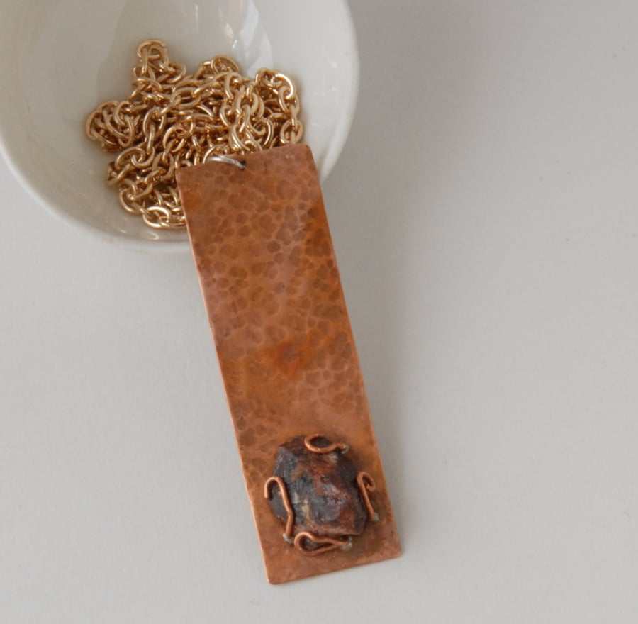 Rough crystal and copper necklace