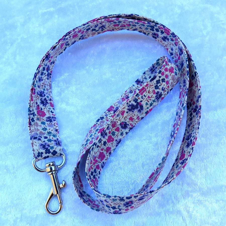 Liberty Lawn lanyard.  With swivel lobster clip. 18.7 inches in length. 