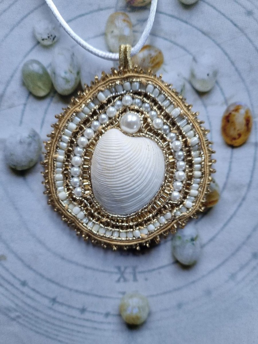 Water Memory – White & Gold Shell Amulet with Soutache, Beads and Pearl