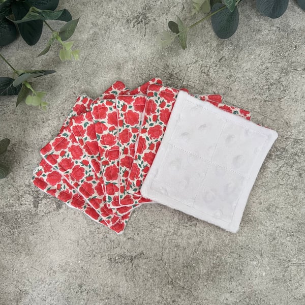 Fabric Pack of 7 Reusable Facial Wipes: Red Roses, Make-Up Remover Pads