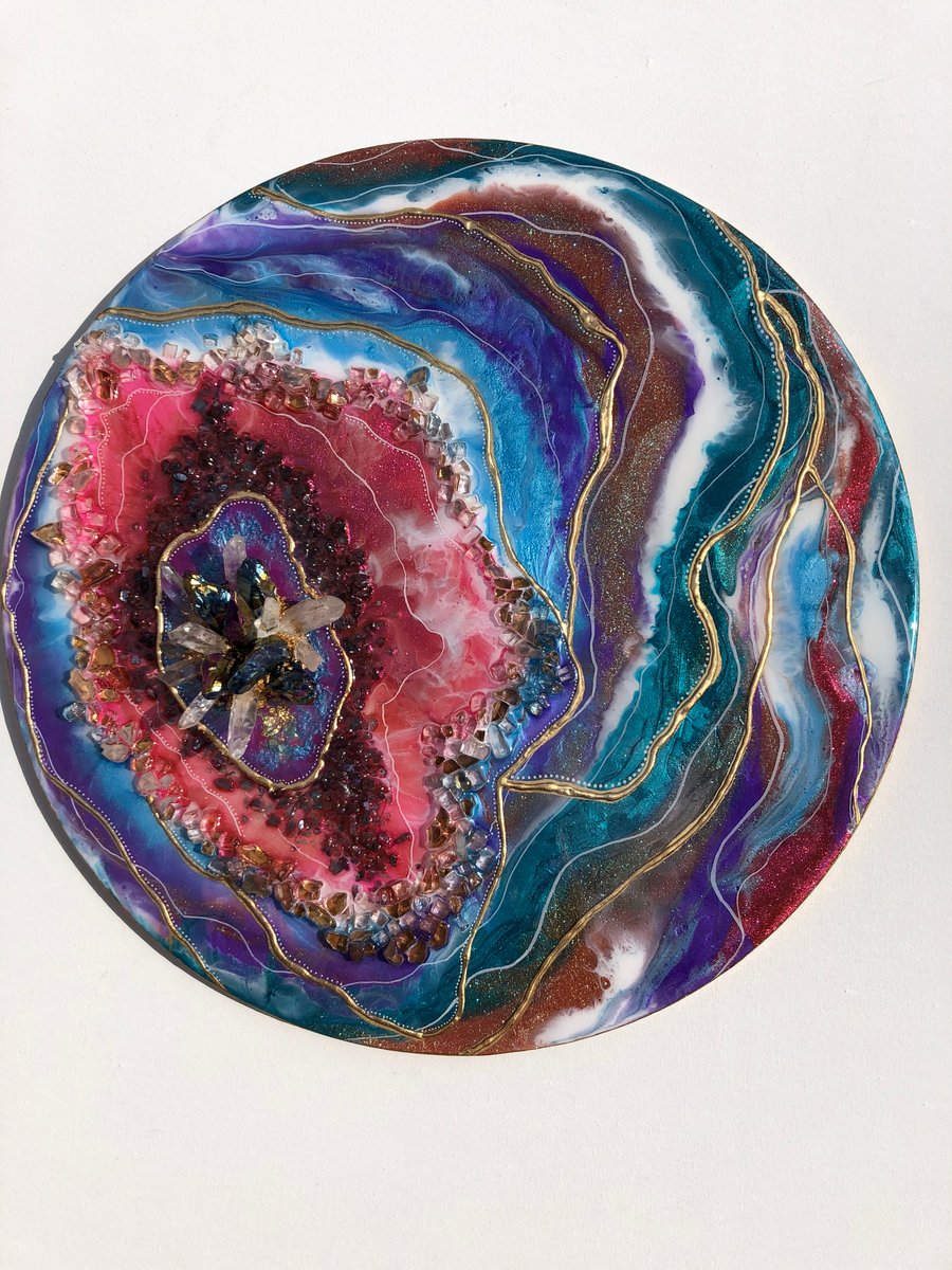colourful geode inspired resin painting, round , 40cm, quartz crystal 