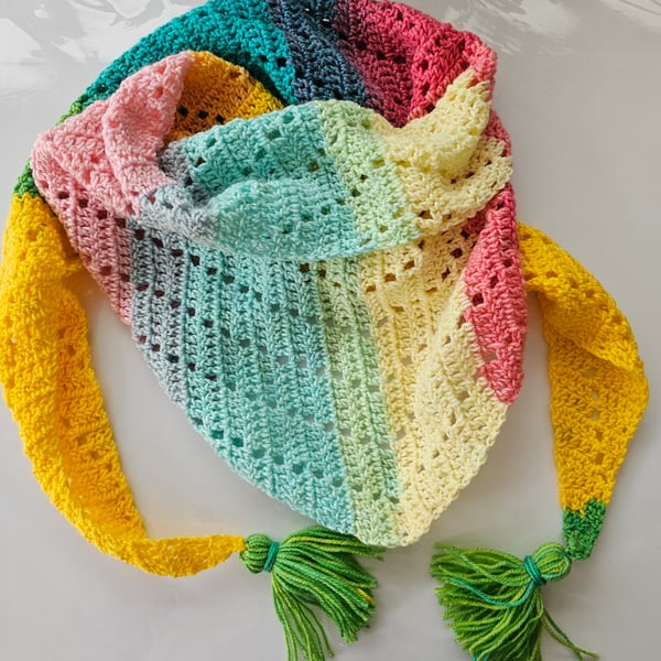 Multicoloured pastel triangle scarf
