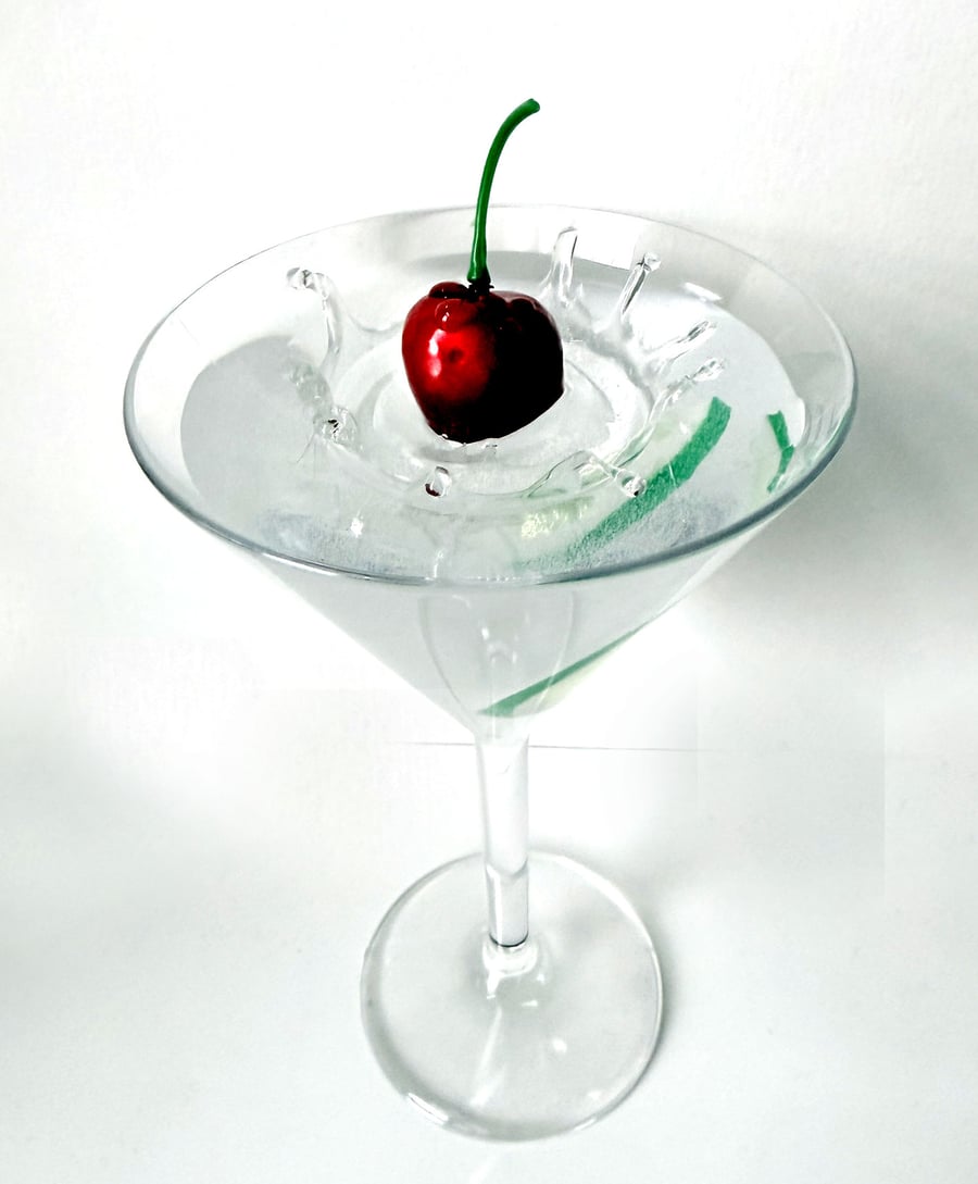 Splash Effect Fake Food Art Martini Cocktail Display Ornament