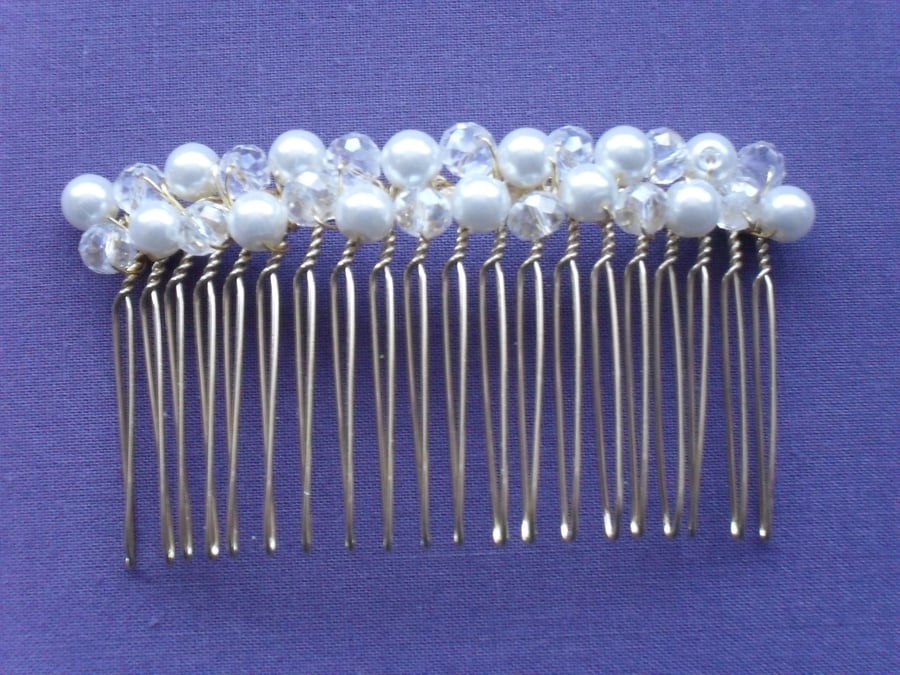 Crystal and Glass Pearl Hair Comb HC025