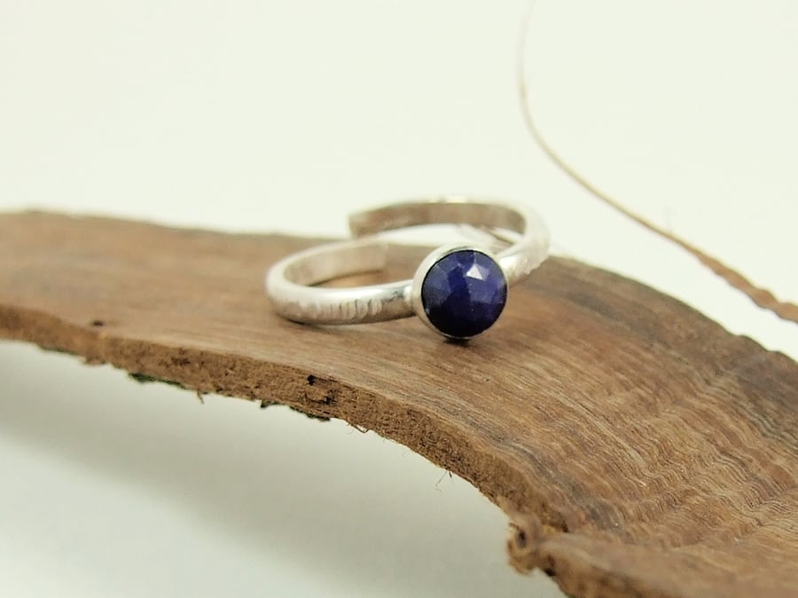 Sterling Silver and Blue Lapis Lazuli Ring, Adujstable Fit, Freesize
