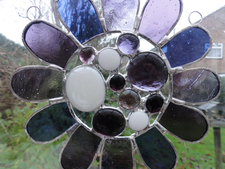Stained Glass Bead Daisy Suncatcher - Mauve and Lilac