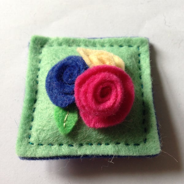 Square Brooch with rolled flower Trio