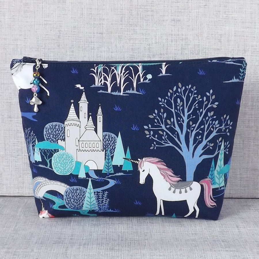 Large zipped pouch, project bag, cosmetic bag, unicorns.