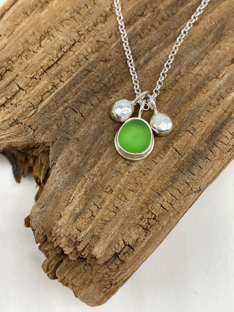 Light Green Sea Glass and Pebble Necklace