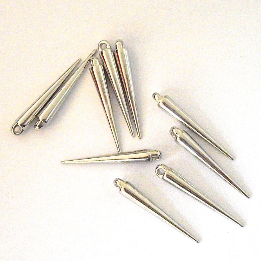50 x 32 mm Spike Charms