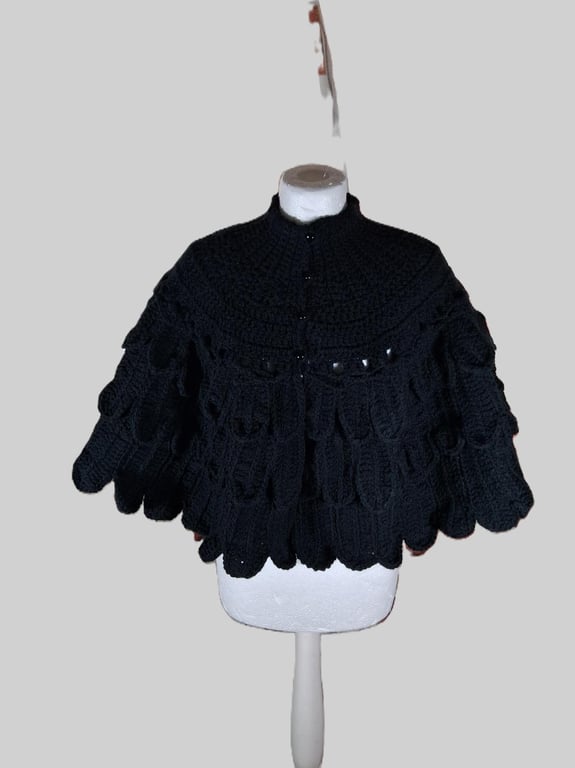 Gothic Raven Feathered quarter length shoulder wrap.