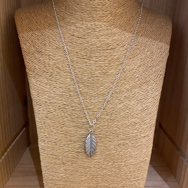 Leaf Necklace (607)