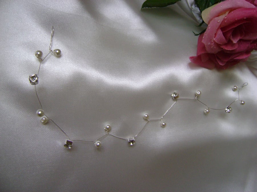 Diamante & Pearl Hair Vine - Bride- Bridesmaid - Prom - Special Occasion