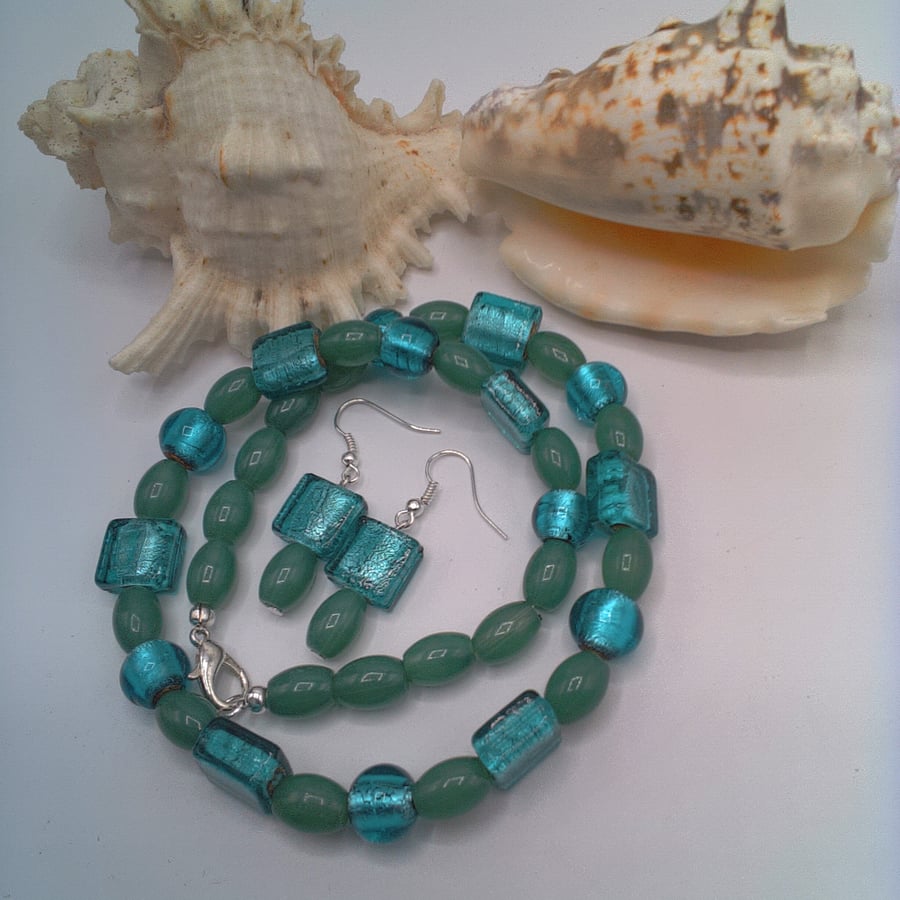 Green Glass Bead Jewellery Set, Anniversary Gift, Jewellery Gift for Her