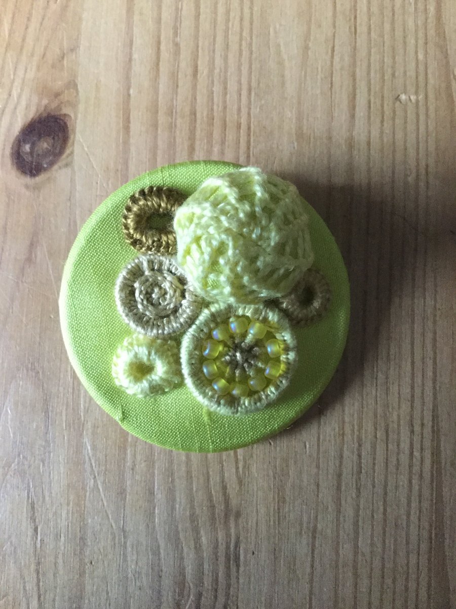 Dorset Button Medley Brooch, Lemon Yellow, M4