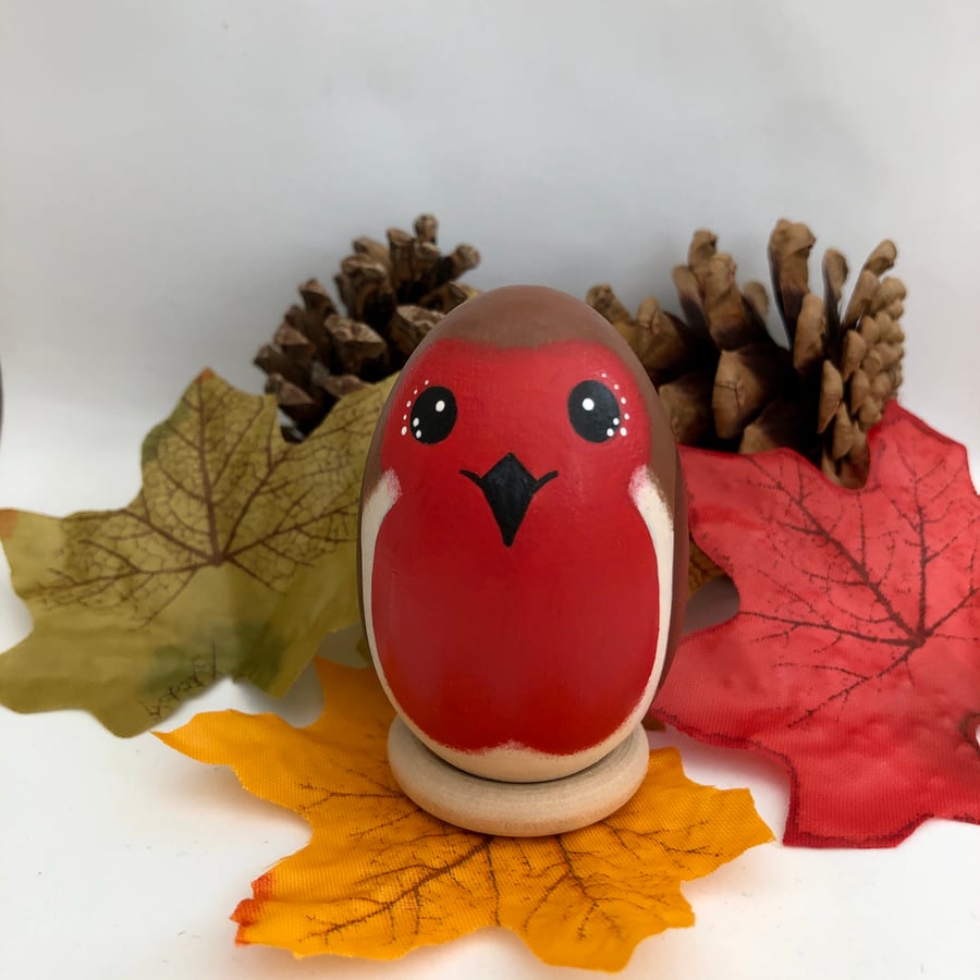 Robin decorated wooden egg