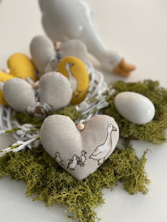 Set of 2 Linen Hanging Hearts Ducks Goose Easter Cottage Decoration Spring Decor