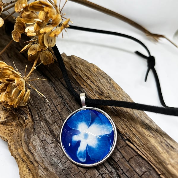 Cyanolumen Pendant Necklace no3