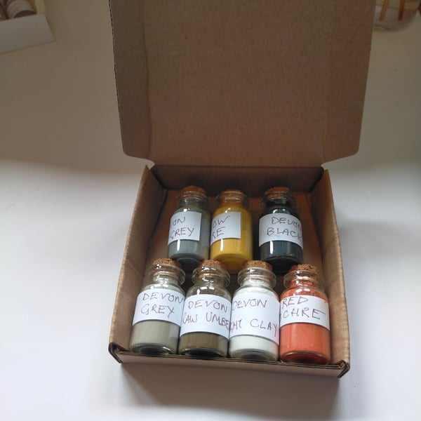 Set of 7 Devon pigments
