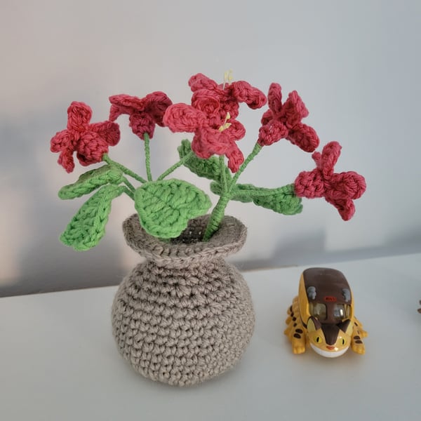 Crochet Oxalis with Vase