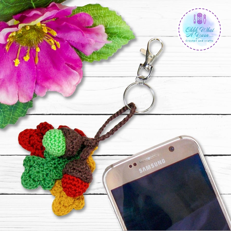 Acorn and oak leaves crochet bag charm. Acorn key ring. Copper and green.