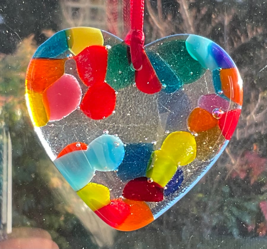 Fused glass heart suncatcher 
