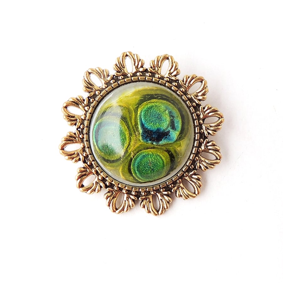 Green & Gold Brooch   727d