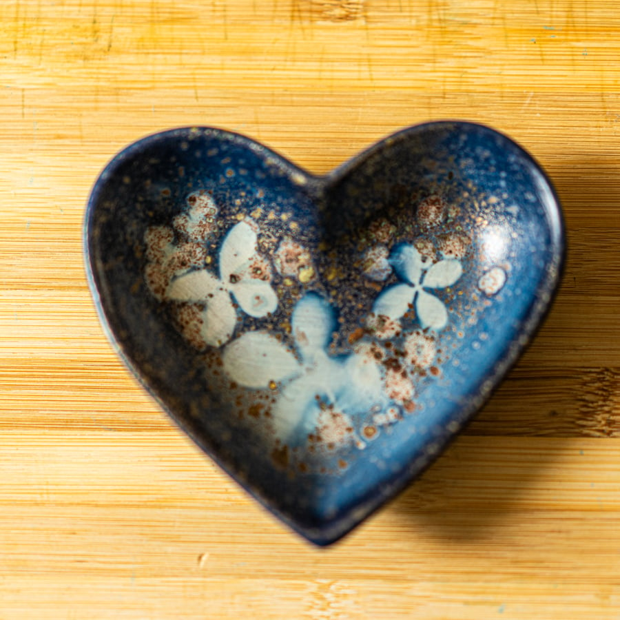 Heart Shaped Trinket Dish with Cyanotype Hydrangeas &  Golden Sparkles Folksy063