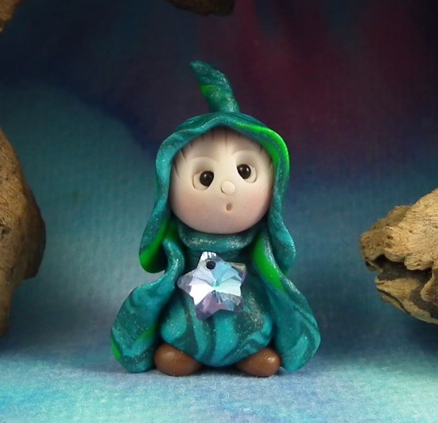 Tiny Stargazer Gnome 'Quinn' with star OOAK Sculpt 