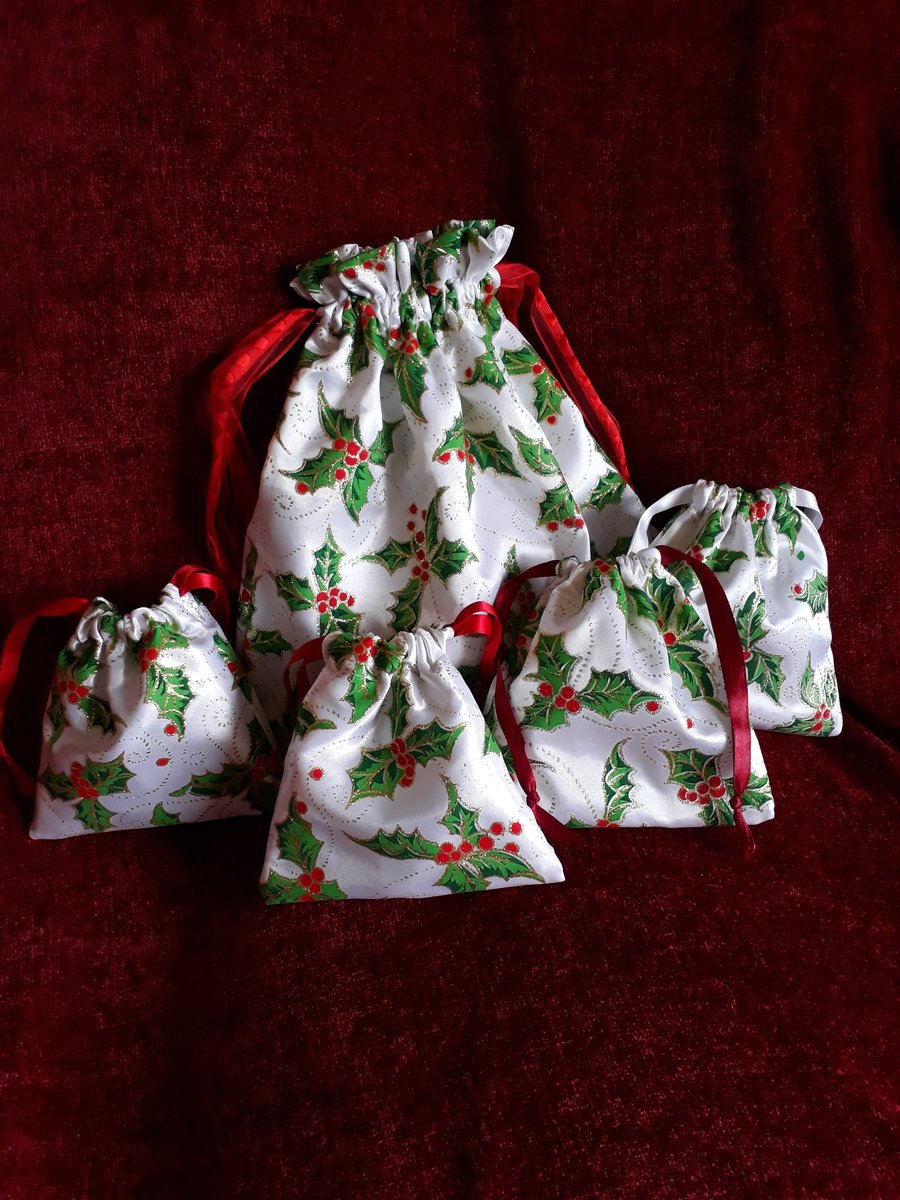 Christmas Gift Bags, Set of 4