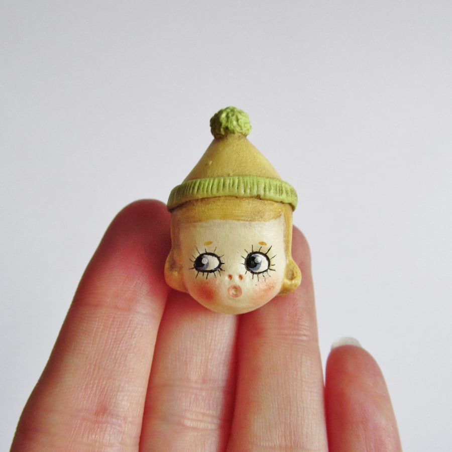 Dottie Dollie - Betty Peek a Boo Doll Brooch