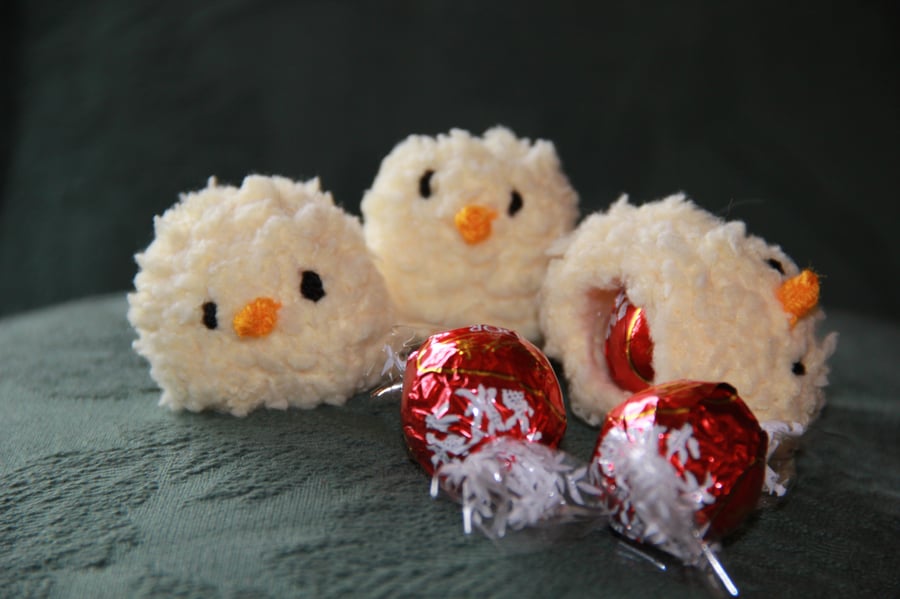 Hand Knitted Fluffy Chick Sweetie Holder