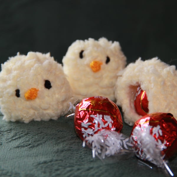 Hand Knitted Fluffy Chick Sweetie Holder