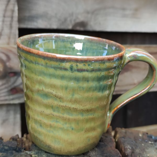 Olivey mustard ridge mug