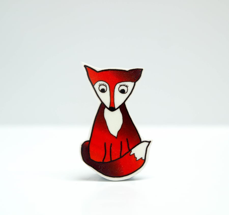 Shy Fox Brooch