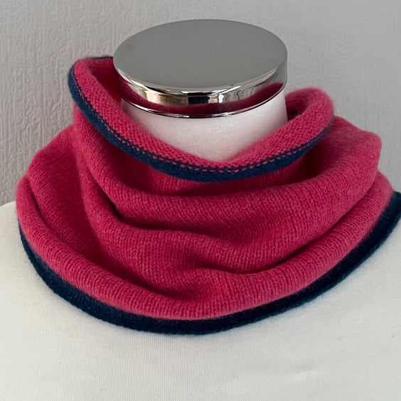 Unisex knitted soft merino lambswool light weight neck warmer,