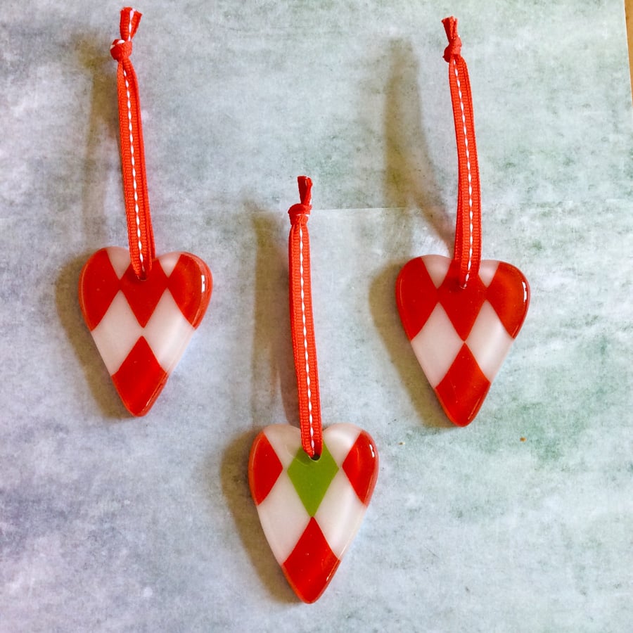 Set of three mini harlequin hearts (0390)