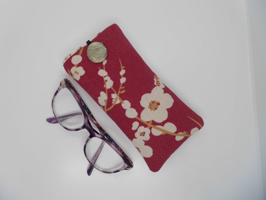 Glasses case in cranberry pink fabric