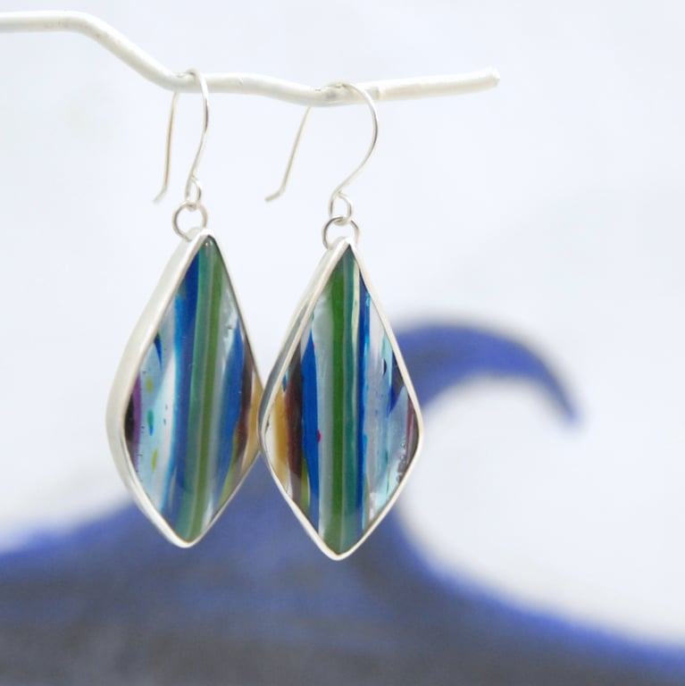 Californian surfite earrings - green and blue kites