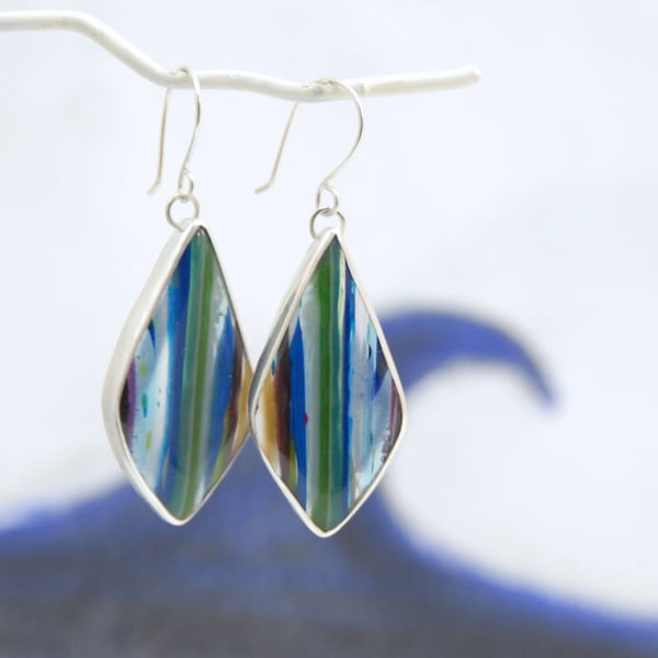 Californian surfite earrings - green and blue kites