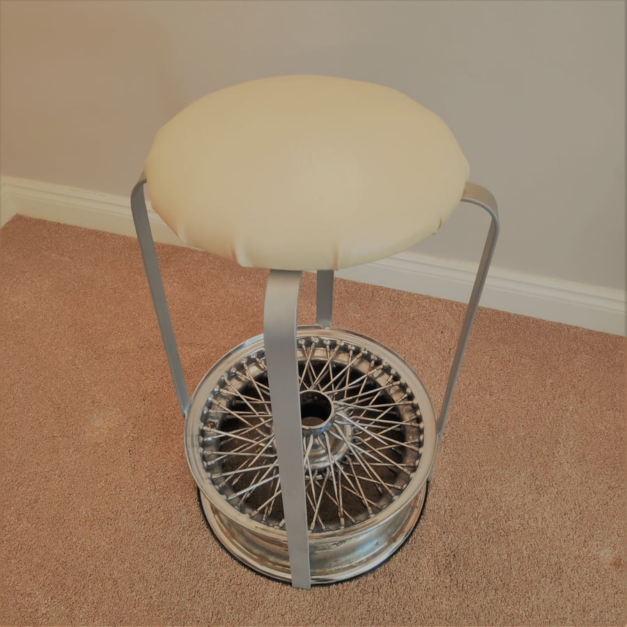 Jaguar Wire Wheel Bar Stool - Car parts furniture