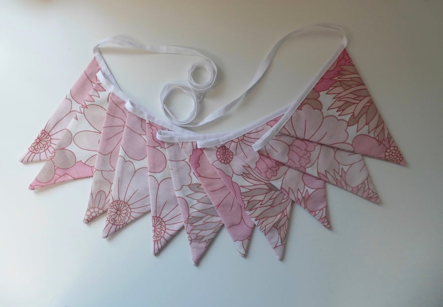 SOLD Bunting pink retro vintage fabric 