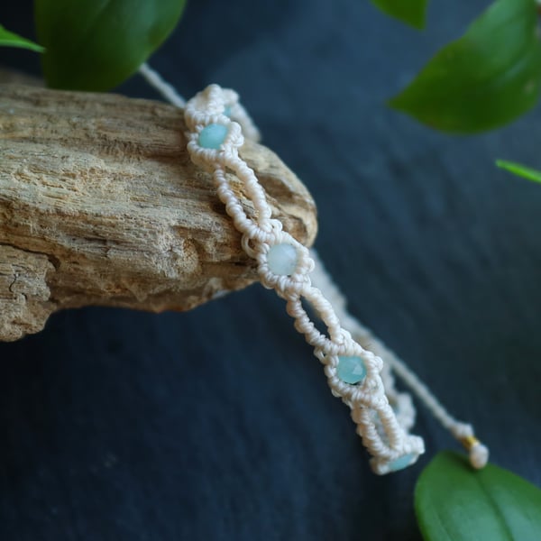 Bracelet with  Amazonite in cream colour , boho macrame bracelet