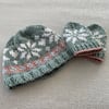 Scandi hat and mitts