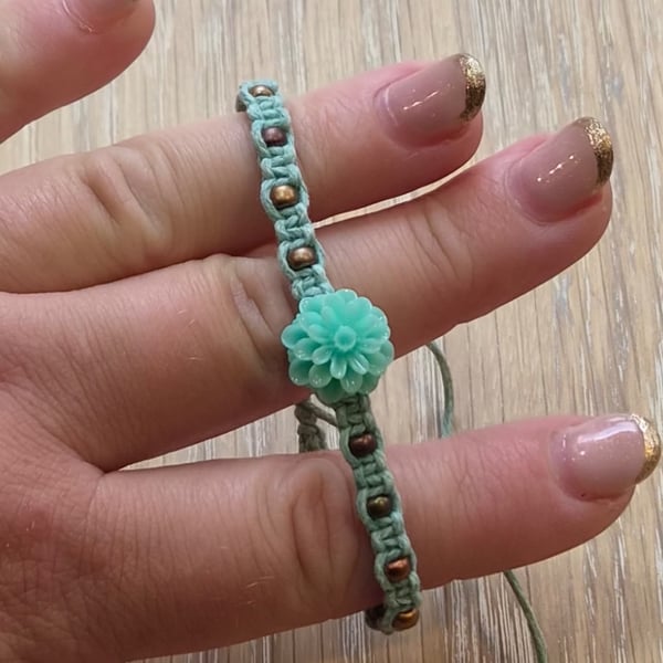 Braided Seed Bead Flower Bracelet,Cute Summer Accessory (STK-0001) 