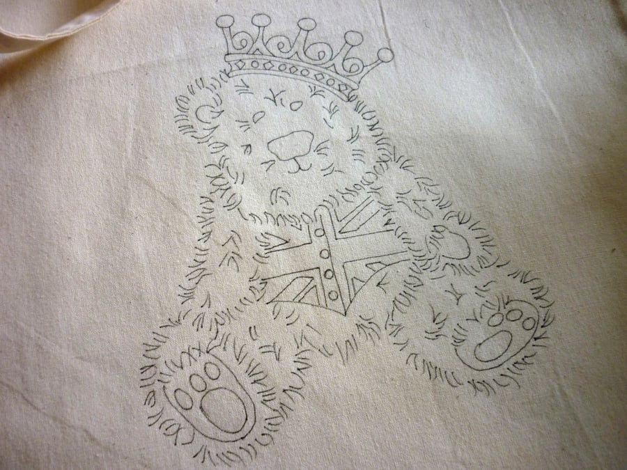 Ready to Embroider, Tote Bag, with Unique Bear, Embroidery Design, Pattern